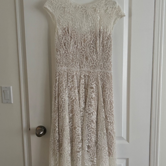 Wedding Dress - Picture 3 of 8